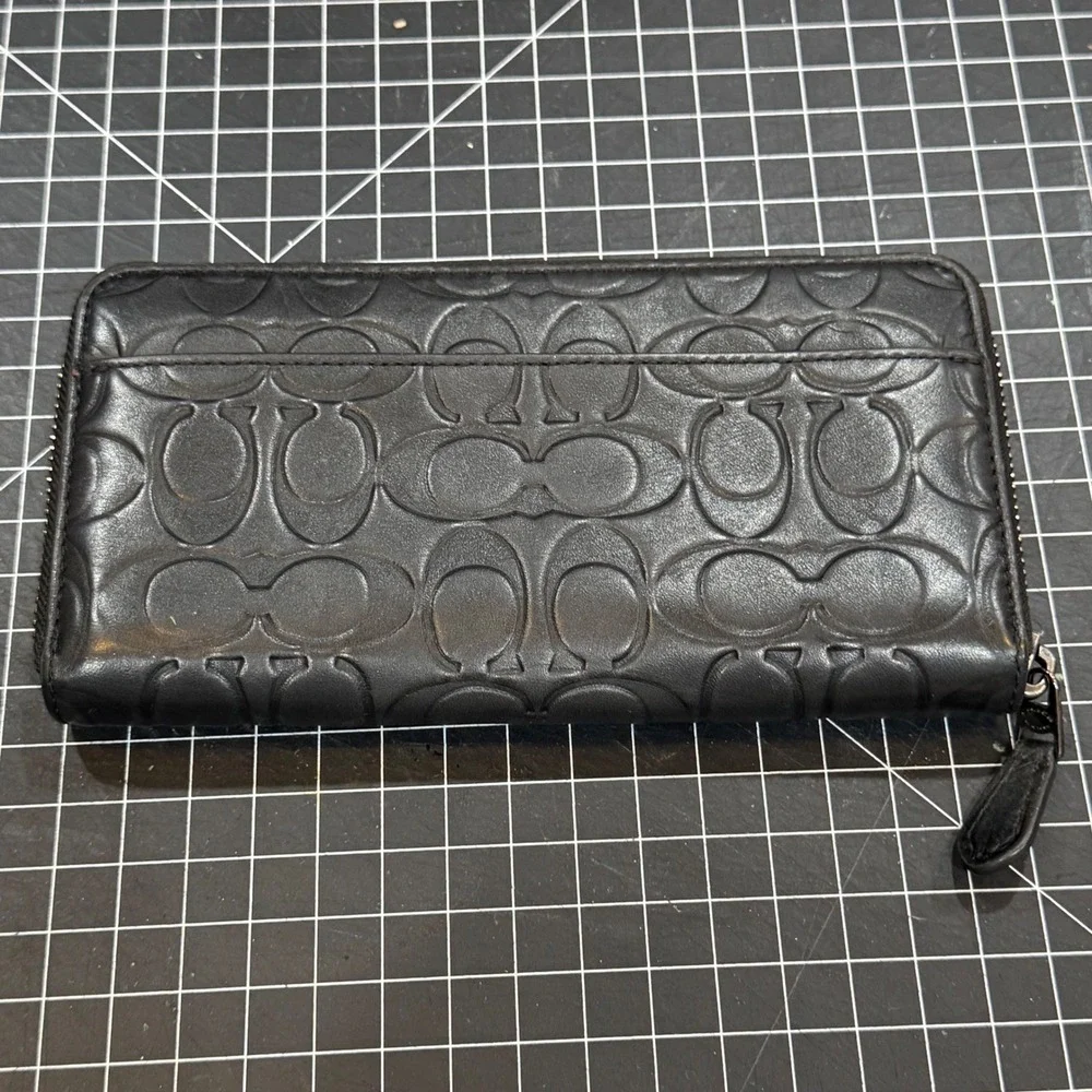 Coach Accordion Zip Wallet Black Signature Debossed‎ Leather Long Clutch Wallet